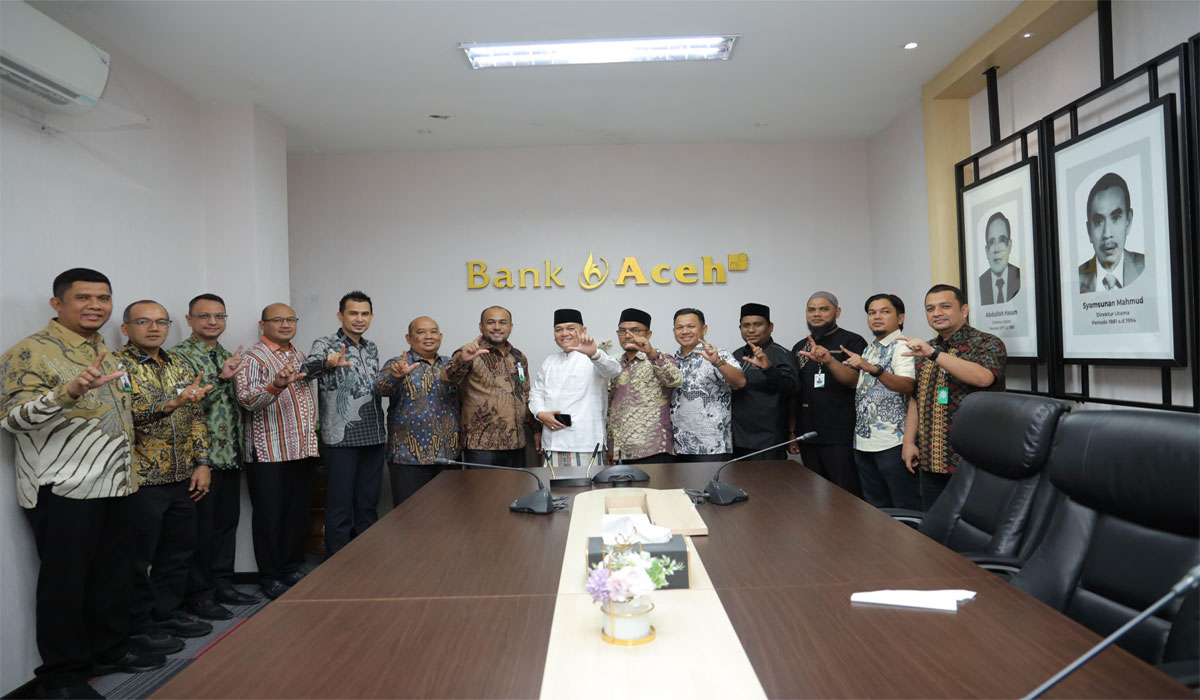 Langkah Inspiratif! Bank Aceh Salurkan Zakat Karyawan Melalui Baitul Mal Aceh